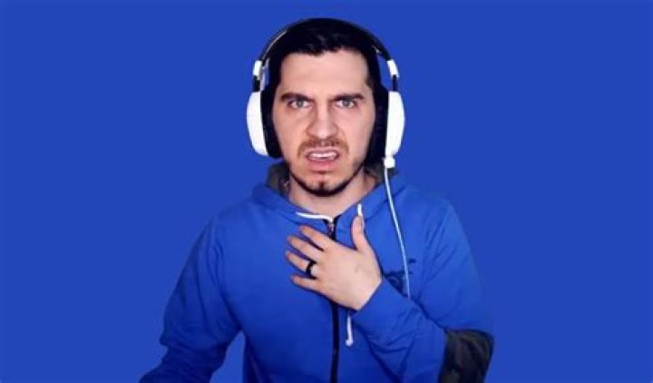 Layze Height, Weight, Net Worth, Age, Birthday, Wikipedia, Who, Nationality, Biography