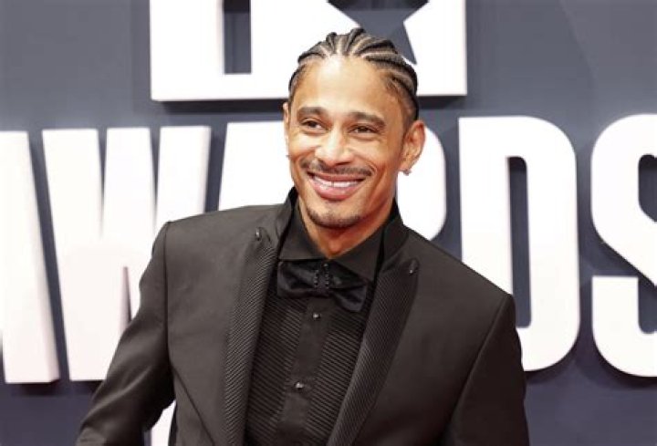 Layzie Bone Height, Weight, Net Worth, Age, Birthday, Wikipedia, Who, Nationality, Biography