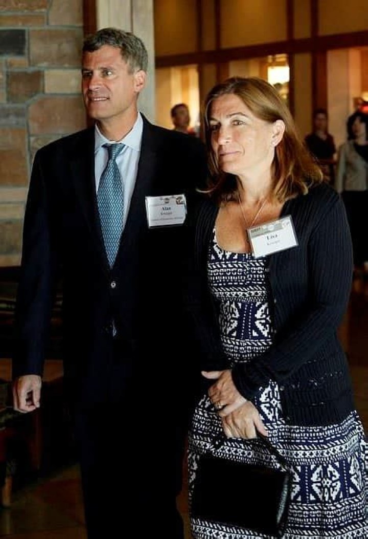 Lisa Simon Krueger Height, Weight, Net Worth, Age, Birthday, Wikipedia, Who, Instagram, Biography