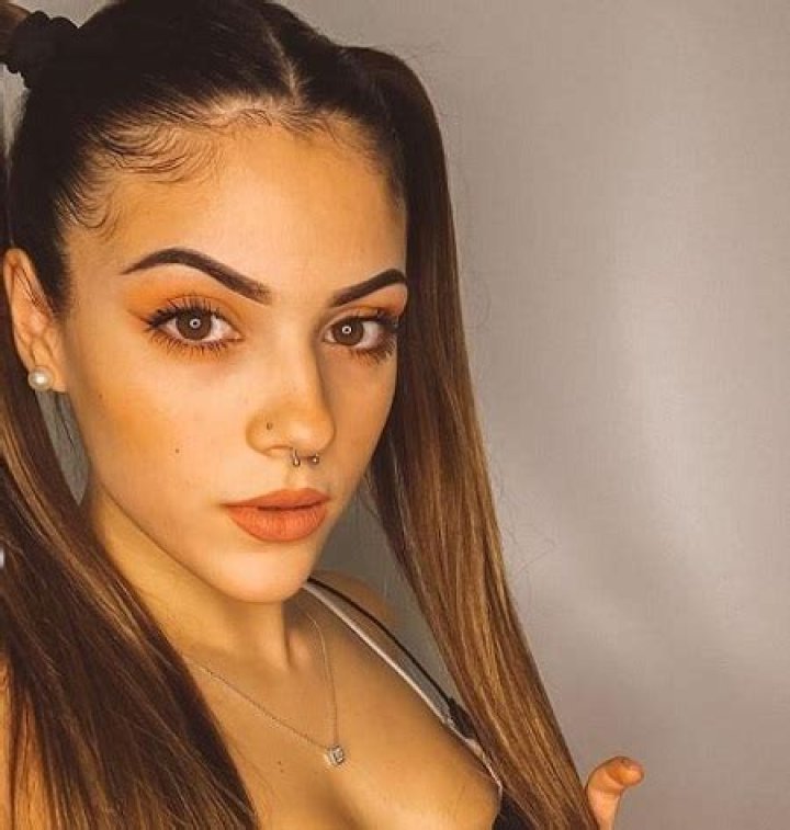 
Lucía Bellido Height, Weight, Net Worth, Age, Birthday, Wikipedia, Who, Nationality, Biography 