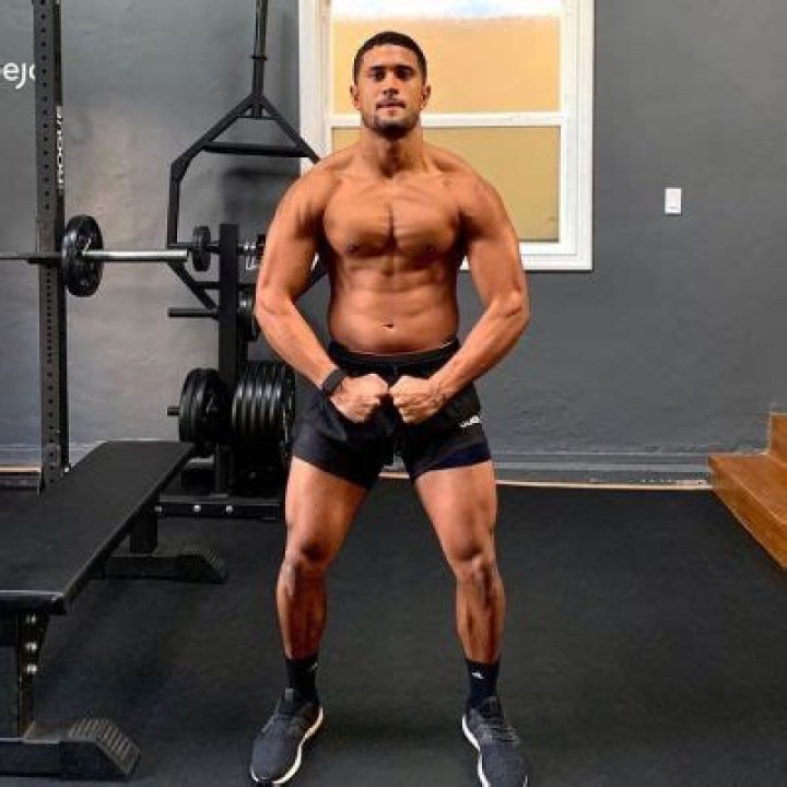 Mads Lewis Is Dating A Fitness Trainer Kevin Mejia