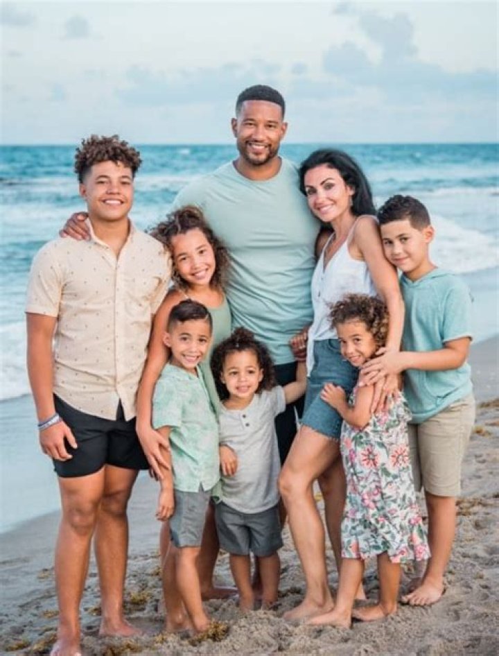 Marcus Freeman is Married to Wife: Joanna Freeman. Kids.
