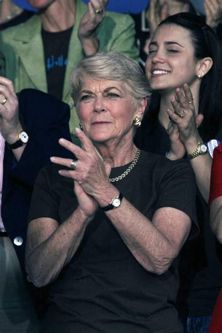 
Mario Ferraro Height, Weight, Net Worth, Age, Birthday, Wikipedia, Who, Nationality, Biography 