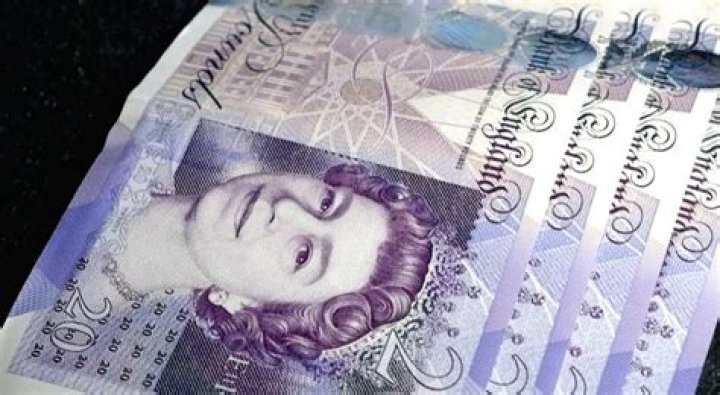 
Markets warn pound slump could lead UK interest rates to triple by next year 