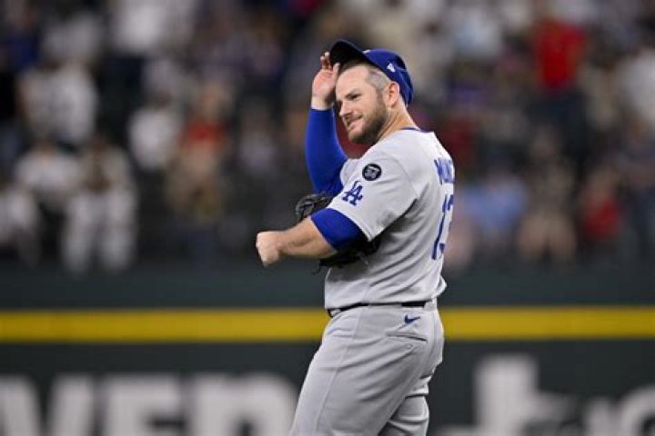 Max Muncy Height, Weight, Net Worth, Age, Birthday, Wikipedia, Who, Nationality, Biography