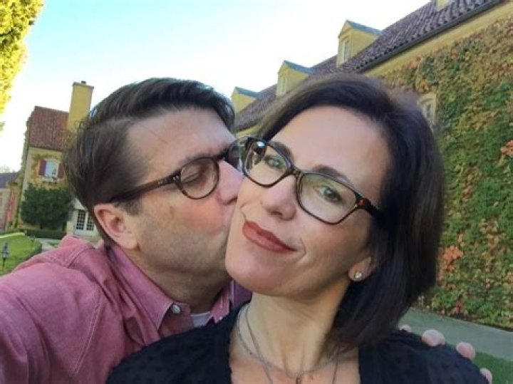 Meet Clairo Parents | Father Geoff Mother Allie And Siblings