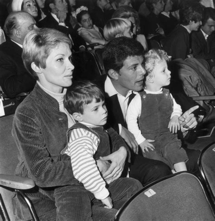 
Mickey Avalon’s Previous relationships : Mickey Avalon’s Kids 