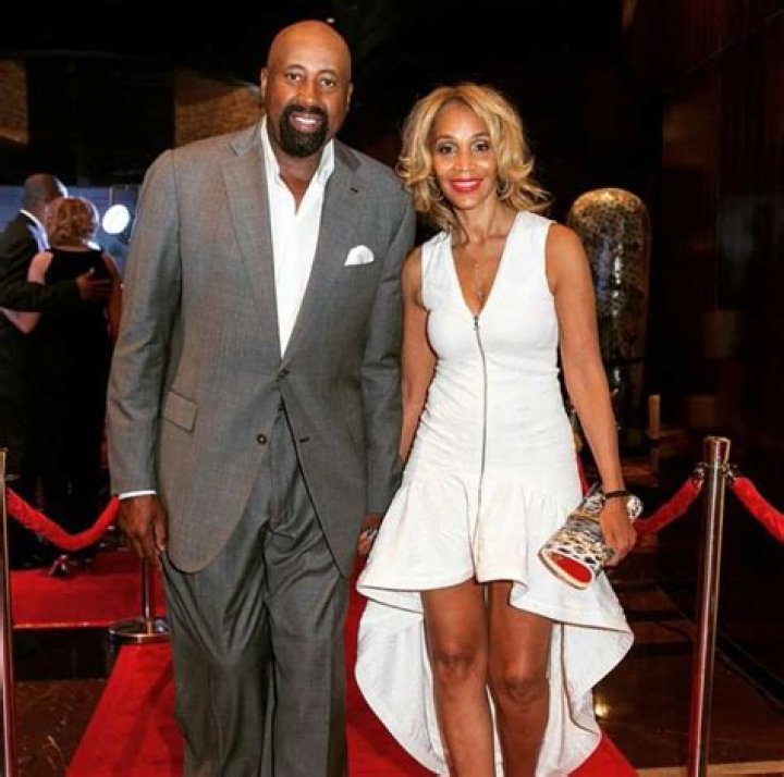 Mike Woodson is Married to Wife: Terri LaQuita Howard. Kids
