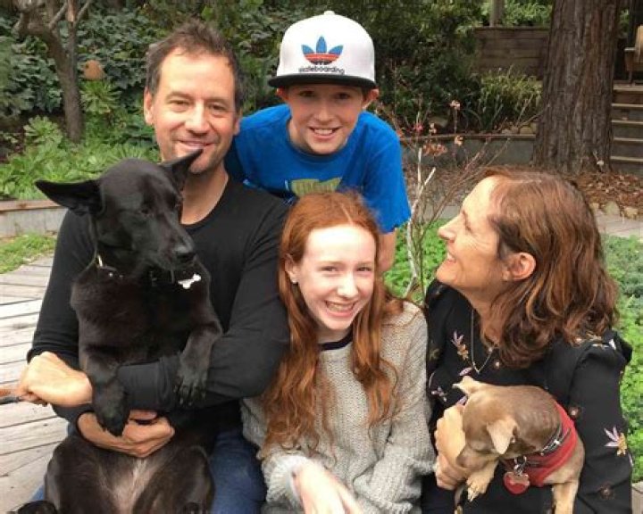 Molly Shannon Husband Fritz Chesnut Age Gap, Meet The Family