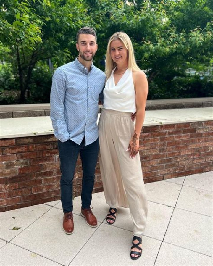 
Monica Horan’s Biography: Husband, Children, Net Worth, Height 