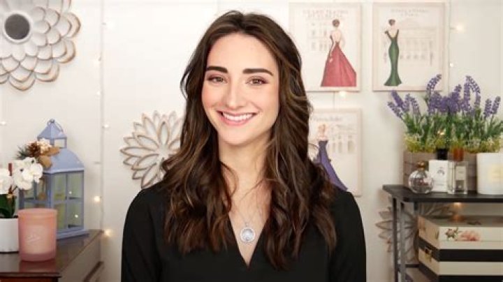 
Mor Shapiro’s Wiki Biography. Who really is Ben Shapiro’s wife? 