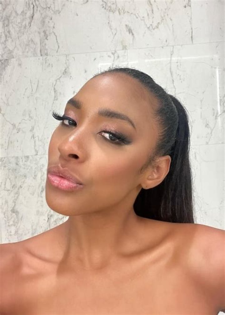 
Nina Gray Height, Weight, Net Worth, Age, Birthday, Wikipedia, Who, Nationality, Biography 