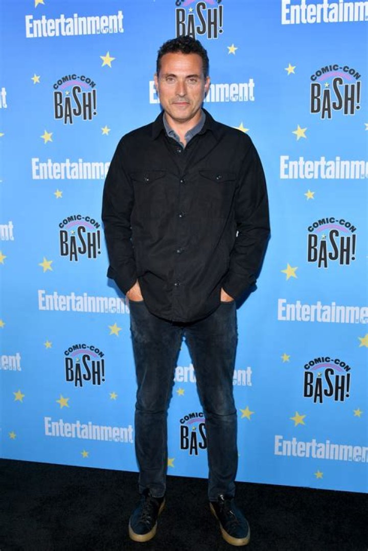 
Noah Sewell Height, Weight, Net Worth, Age, Birthday, Wikipedia, Who, Nationality, Biography 