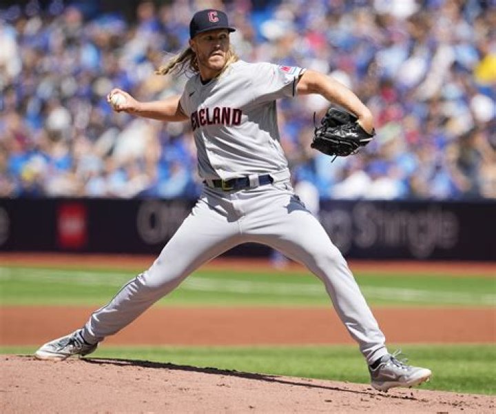 
Noah Syndergaard Married To Baseball After Breakup With Girlfriend Alexandra Cooper in 2017 