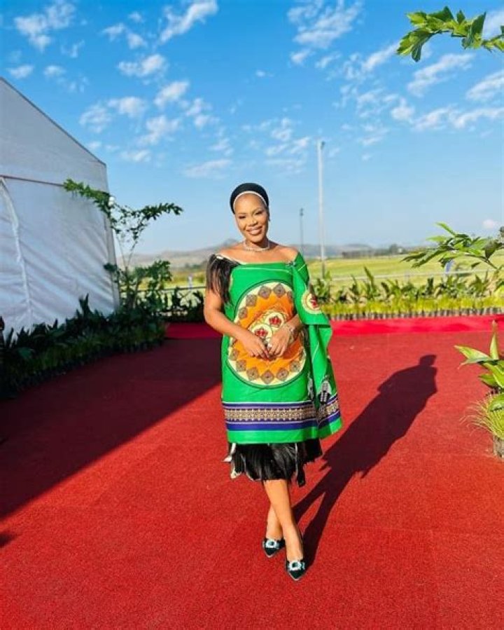 
Nothando Hlophe Height, Weight, Net Worth, Age, Birthday, Wikipedia, Who, Nationality, Biography 