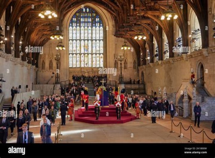 
Politicians Slammed For Skipping The Queue To View Queen Elizabeth II Lying-in-state 