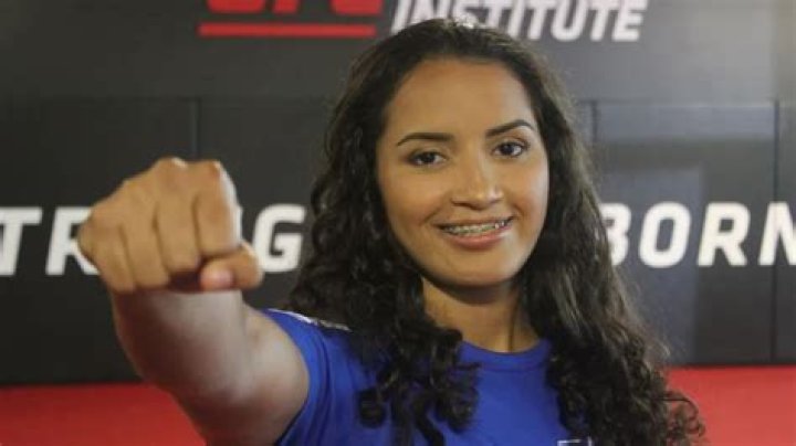 
Priscila Cachoeira Height, Weight, Net Worth, Age, Birthday, Wikipedia, Who, Nationality, Biography 