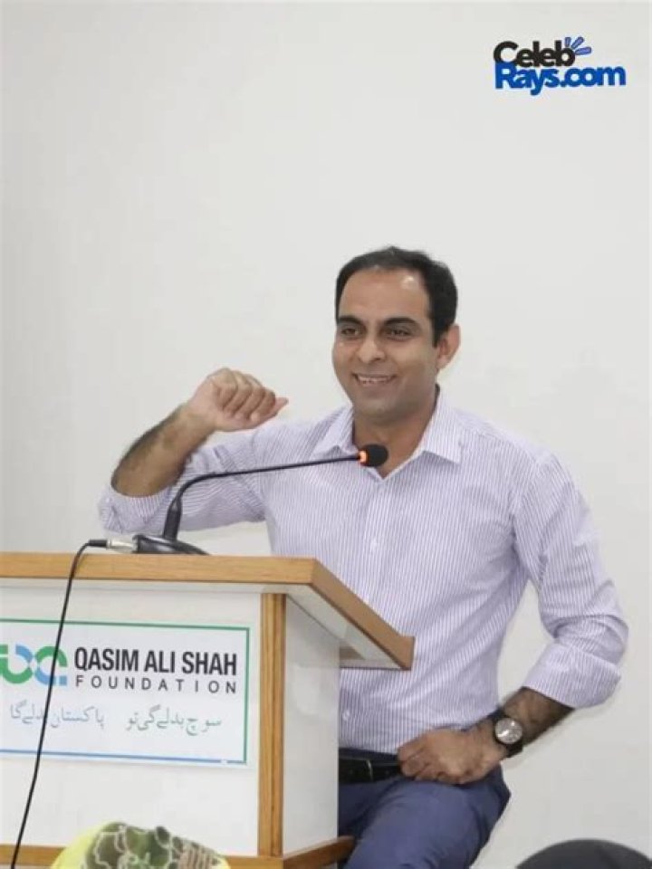 
Qasim Ali Shah Height, Weight, Net Worth, Age, Birthday, Wikipedia, Who, Instagram, Biography 