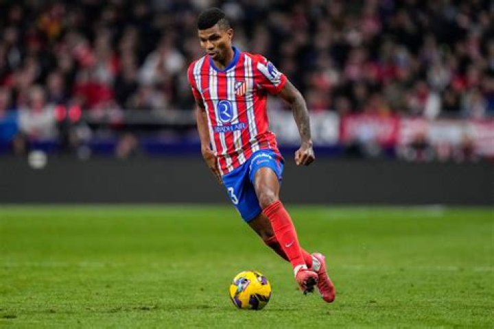 
Reinildo Mandava Height, Weight, Net Worth, Age, Birthday, Wikipedia, Who, Nationality, Biography 