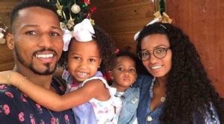 
Robson Conceicao Wife Erica Matos: Few Facts About The Boxer Couple And Their Family 