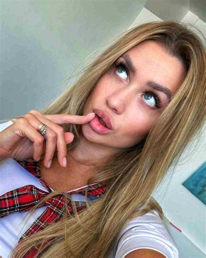 Robyn Hilton Height, Weight, Net Worth, Age, Birthday, Wikipedia, Who, Nationality, Biography