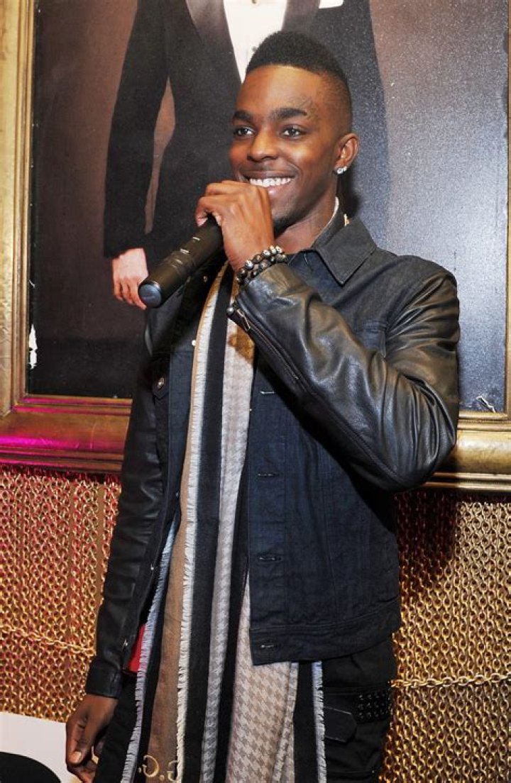 
Roscoe Hall Height, Weight, Net Worth, Age, Birthday, Wikipedia, Who, Nationality, Biography 