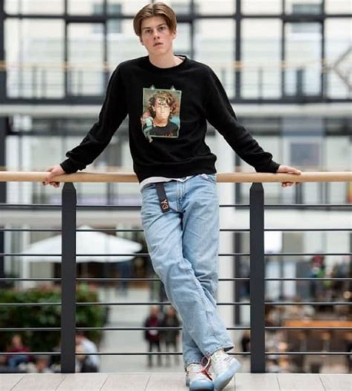 Ruel Height, Weight, Net Worth, Age, Birthday, Wikipedia, Who, Instagram, Biography