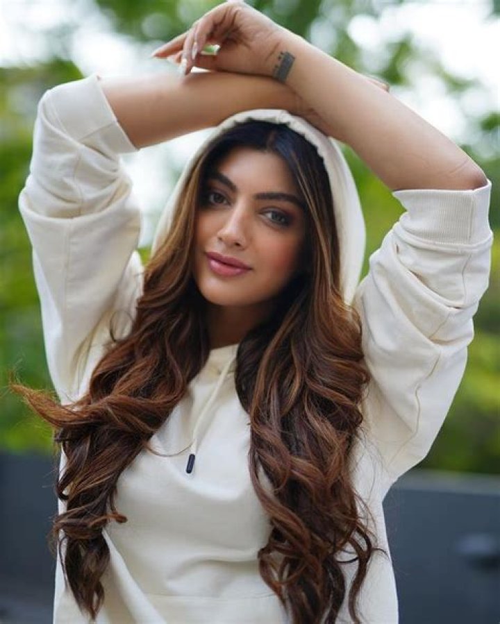 
Sanam Puri Height, Weight, Net Worth, Age, Birthday, Wikipedia, Who, Instagram, Biography 