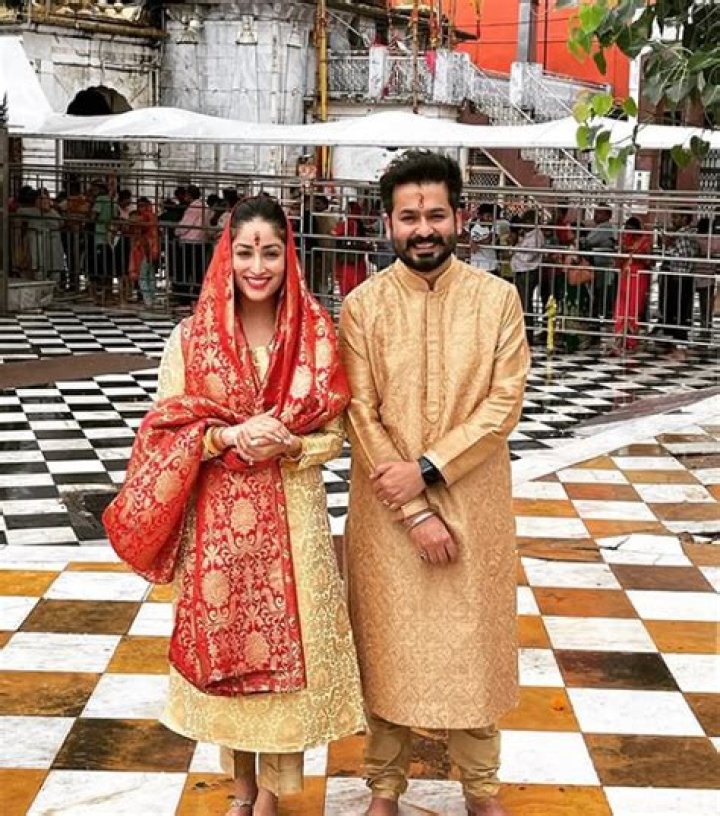 
Sandeepa Dhar Height, Weight, Net Worth, Age, Birthday, Wikipedia, Who, Nationality, Biography 