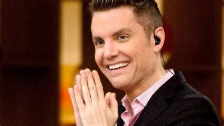 
Santiago del Moro Height, Weight, Net Worth, Age, Birthday, Wikipedia, Who, Instagram, Biography 