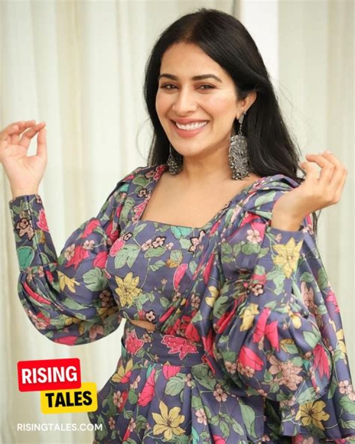 
Sara Gurpal Height, Weight, Net Worth, Age, Birthday, Wikipedia, Who, Nationality, Biography 