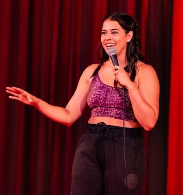 Sara Weinshenk Height, Weight, Net Worth, Age, Birthday, Wikipedia, Who, Instagram, Biography