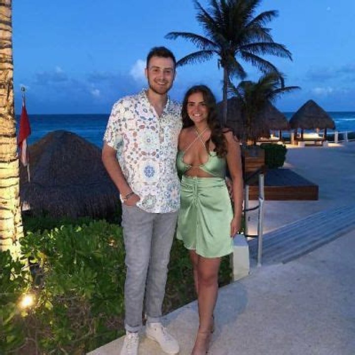 
Sasha Stefanovic Height, Weight, Net Worth, Age, Birthday, Wikipedia, Who, Nationality, Biography 