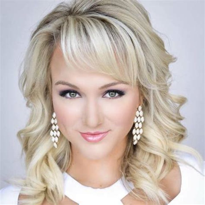 
Savvy Shields Height, Weight, Net Worth, Age, Birthday, Wikipedia, Who, Instagram, Biography 