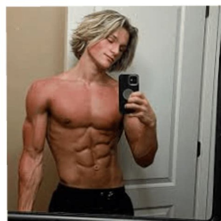 
Saxon Mullins Height, Weight, Net Worth, Age, Birthday, Wikipedia, Who, Instagram, Biography 