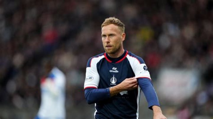 
Scott Arfield Height, Weight, Net Worth, Age, Birthday, Wikipedia, Who, Instagram, Biography 
