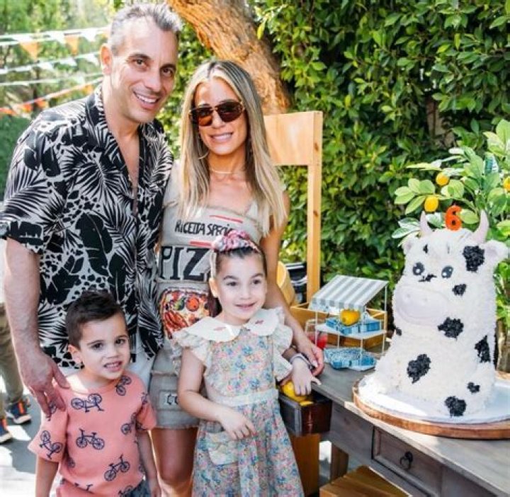 Sebastian Maniscalco Siblings Jessica Dadon and Family Life