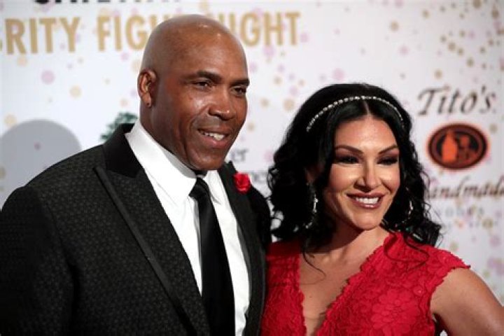 Seth Joyner Has A Happy Married Life With His Wife Kendra Butts- Meet Them On Instagram