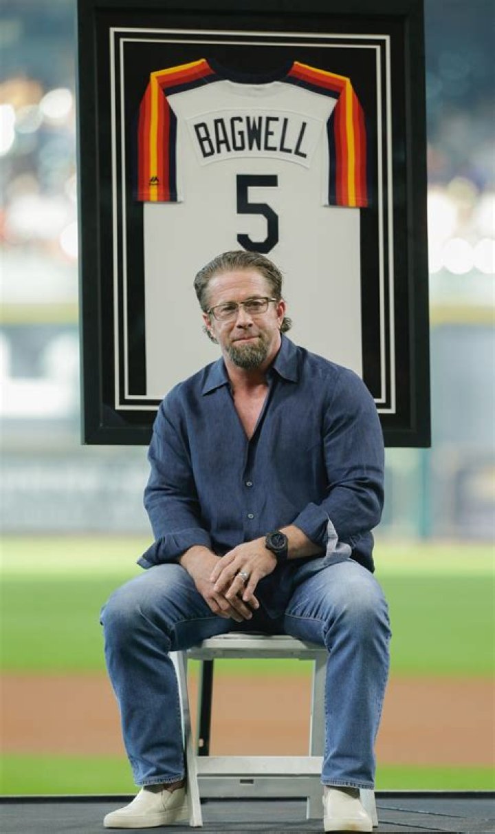 
Shaune Bagwell Height, Weight, Net Worth, Age, Birthday, Wikipedia, Who, Instagram, Biography 