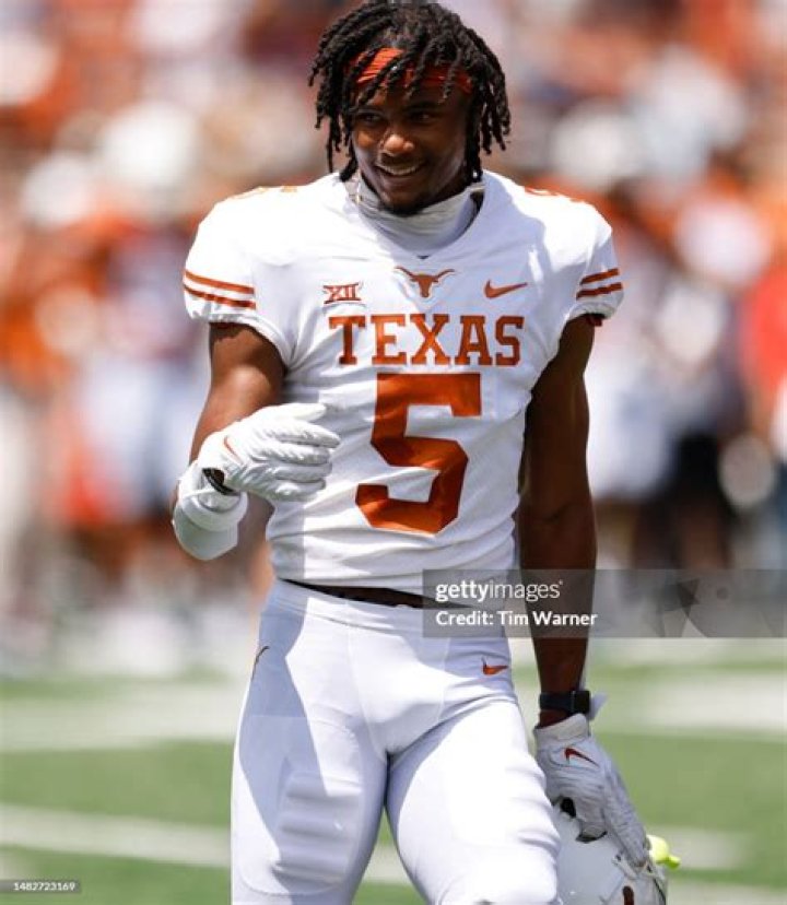 Shayla Mitchell Height, Weight, Net Worth, Age, Birthday, Wikipedia, Who, Nationality, Biography