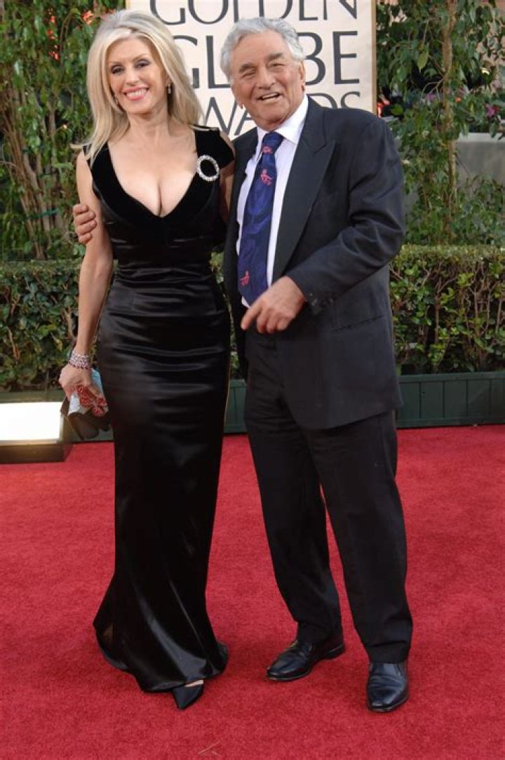 
Shera Danese Height, Weight, Net Worth, Age, Birthday, Wikipedia, Who, Nationality, Biography 