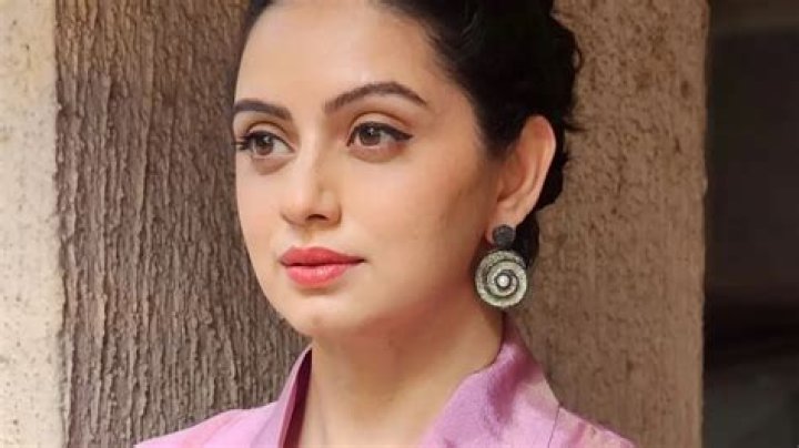 Shruti Marathe Height, Weight, Net Worth, Age, Birthday, Wikipedia, Who, Instagram, Biography