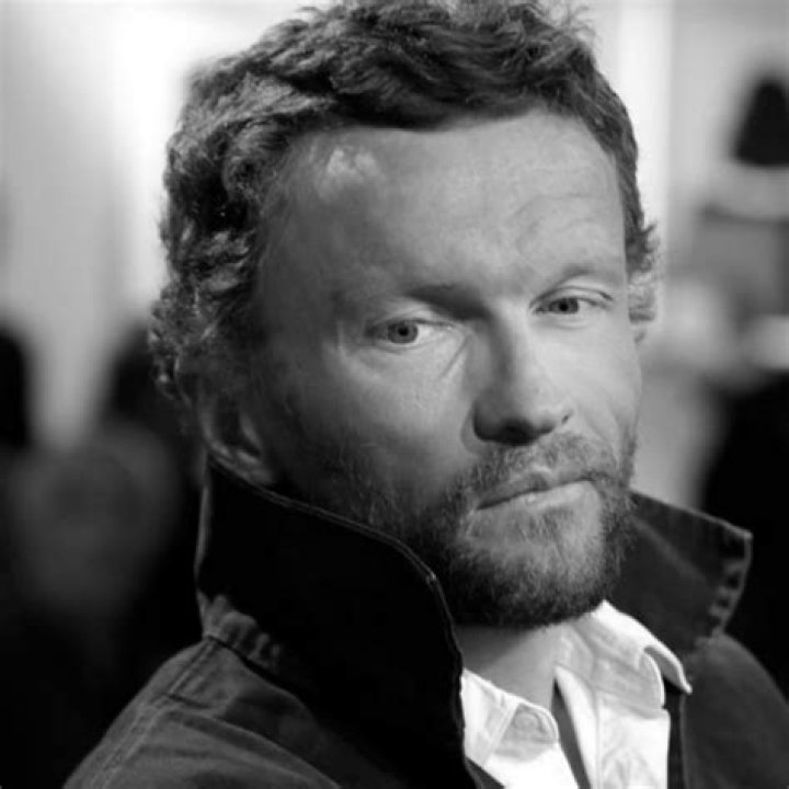 
Sylvain Tesson Height, Weight, Net Worth, Age, Birthday, Wikipedia, Who, Nationality, Biography 