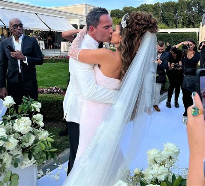 
Teresa Giudice and Luis Ruelas’ Wedding Special Sneak Peek Shows at BravoCon 