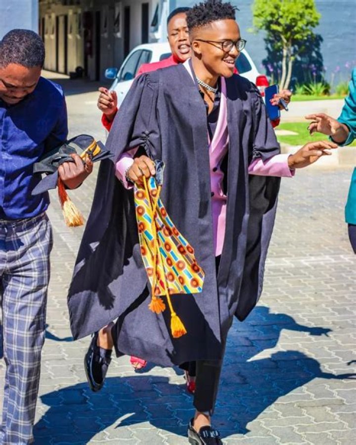 Thabiso Molokomme Height, Weight, Net Worth, Age, Birthday, Wikipedia, Who, Nationality, Biography