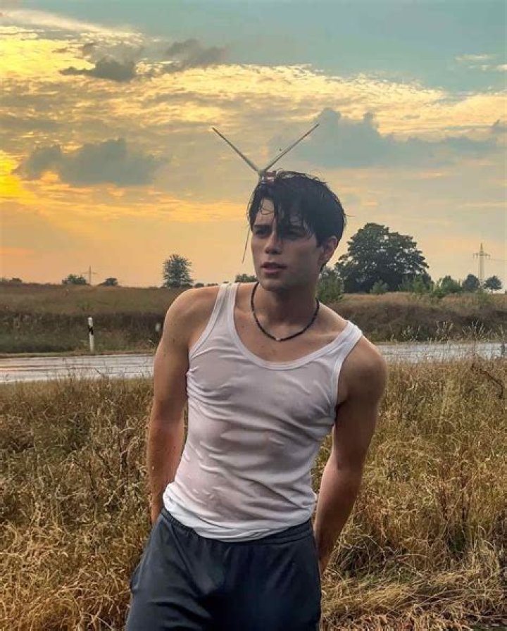 
Thomas Krol Height, Weight, Net Worth, Age, Birthday, Wikipedia, Who, Instagram, Biography 