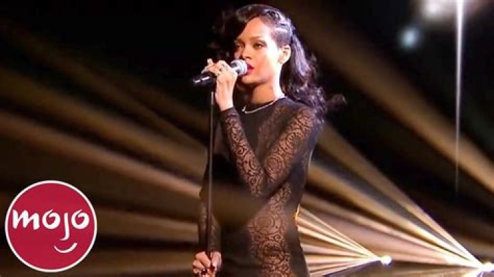 
Top 10 Rihanna performances of all time 