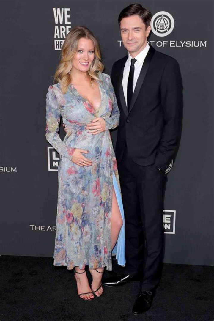 
Topher Grace and Wife Ashley Hinshaw Expecting Baby No. 3: ‘We’re Excited’ 
