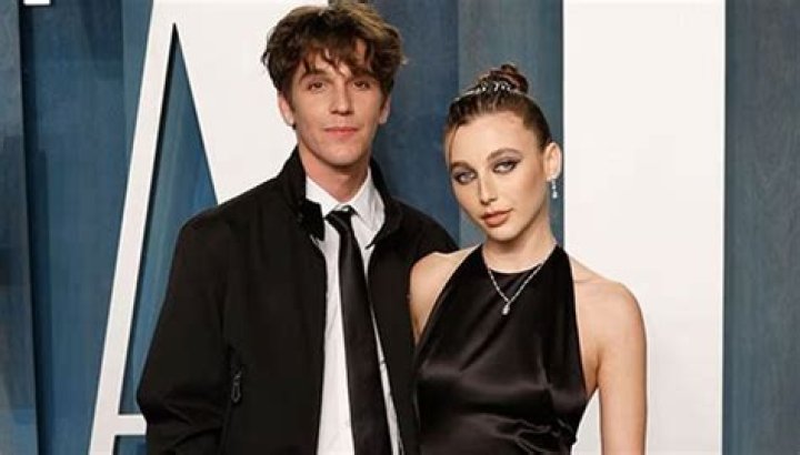 
Tucker Pillsbury Rumored to Be Emma Chamberlain’s Boyfriend Following Their Red Carpet Appearance 