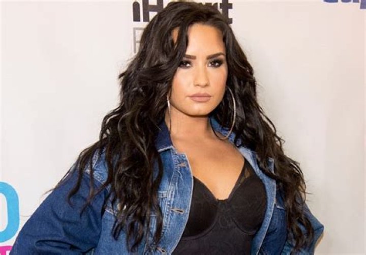 
Understanding Demi Lovato’s Height and Battle With Weight Issues, Eating Disorder and Substance Addiction 